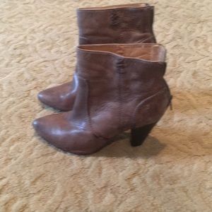 Frye Regina Heel Bootie